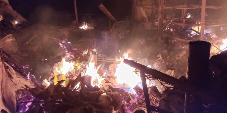 З 5 пожеж за добу на Миколаївщині 3 виникли через російські обстріли (ФОТО)