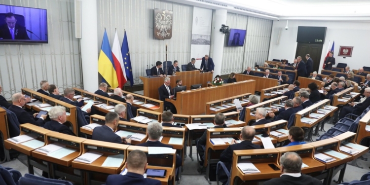 Сенат Польщі визнав владу Російської Федерації терористичним режимом