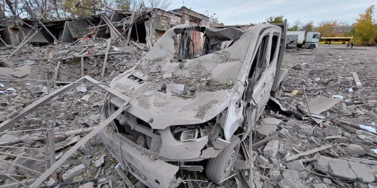 Вночі ворог атакував Миколаїв 6 ракетами С-300, зруйновано управління Держпраці (ФОТО)