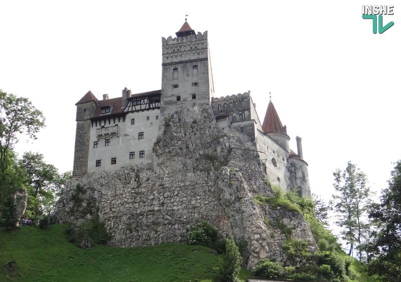 Маск для святкування Геловіна орендував «замок Дракули» в Румунії – ЗМІ