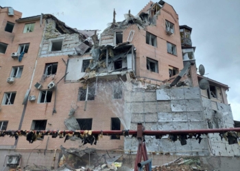 Вибухи чути практично щодня, найбільше руйнувань та загиблих — як живе найнебезпечніший район Миколаєва (ВІДЕО)