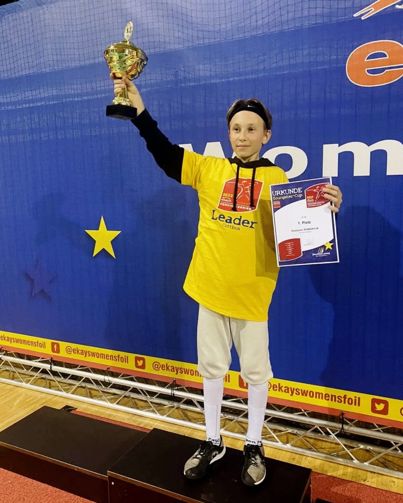 Юний фехтувальник з Миколаєва здобув «золото» турніру в Німеччині (ФОТО) 1