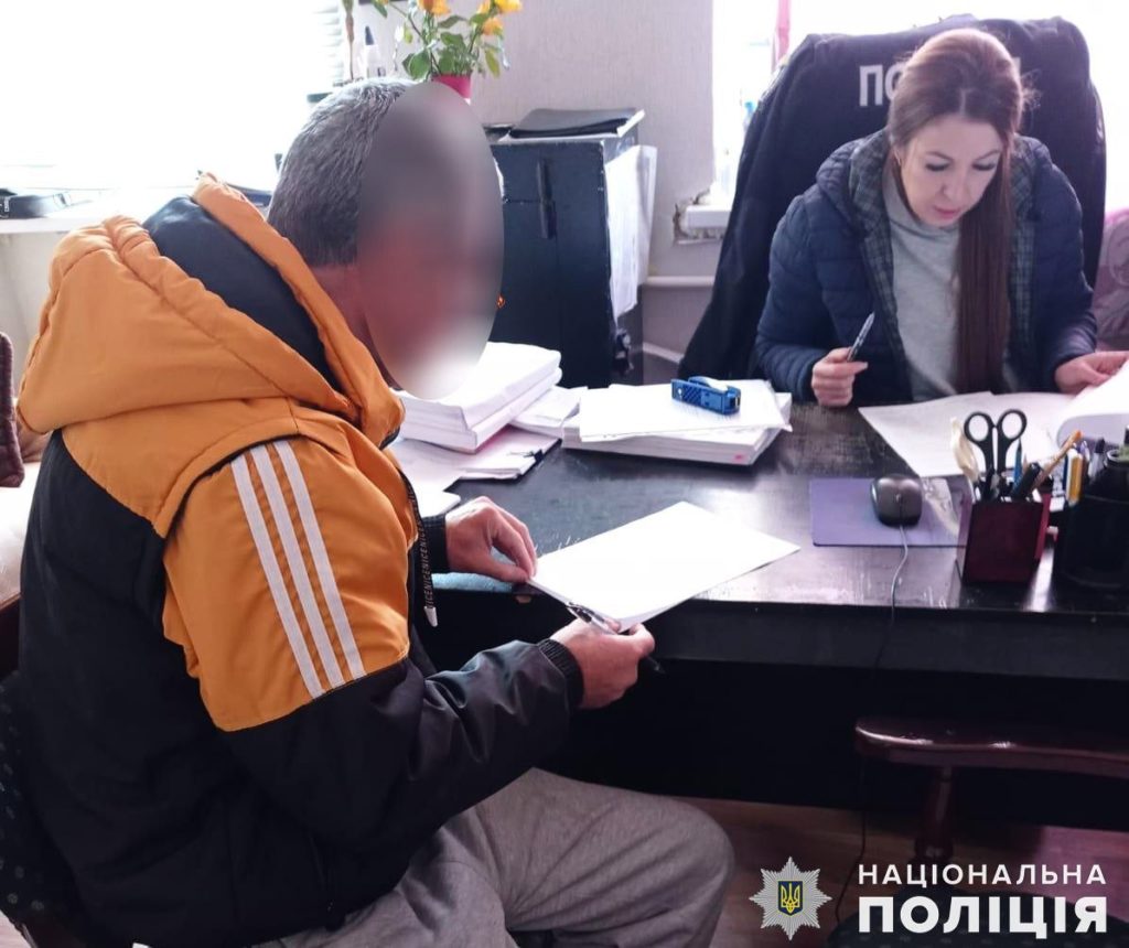 Підтримували збройну агресію рф проти України - слідчі оголосили підозру двом мешканцям Миколаєва (ФОТО) 1