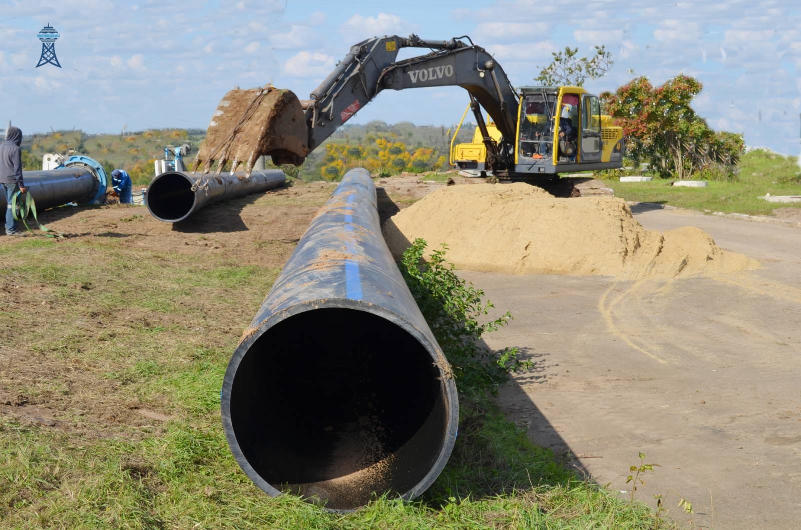 Ремонтні роботи на водопровідній мережі в Миколаєві ще продовжуються. Але «Миколаївводоканал» обіцяє впоратись до вечора (ФОТО, ВІДЕО)