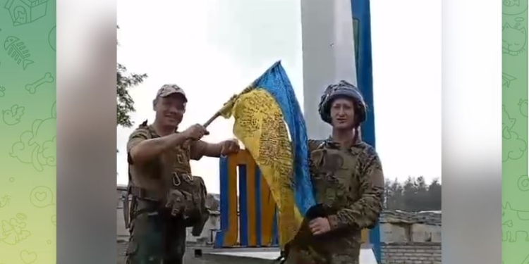 На в’їзді в Лиман майорить український прапор (ВІДЕО)