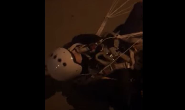 З’явилось відео з рашистським пілотом, який сам вистрибнув, а літак з ракетами врізався в будинок в Єйську (ВІДЕО)