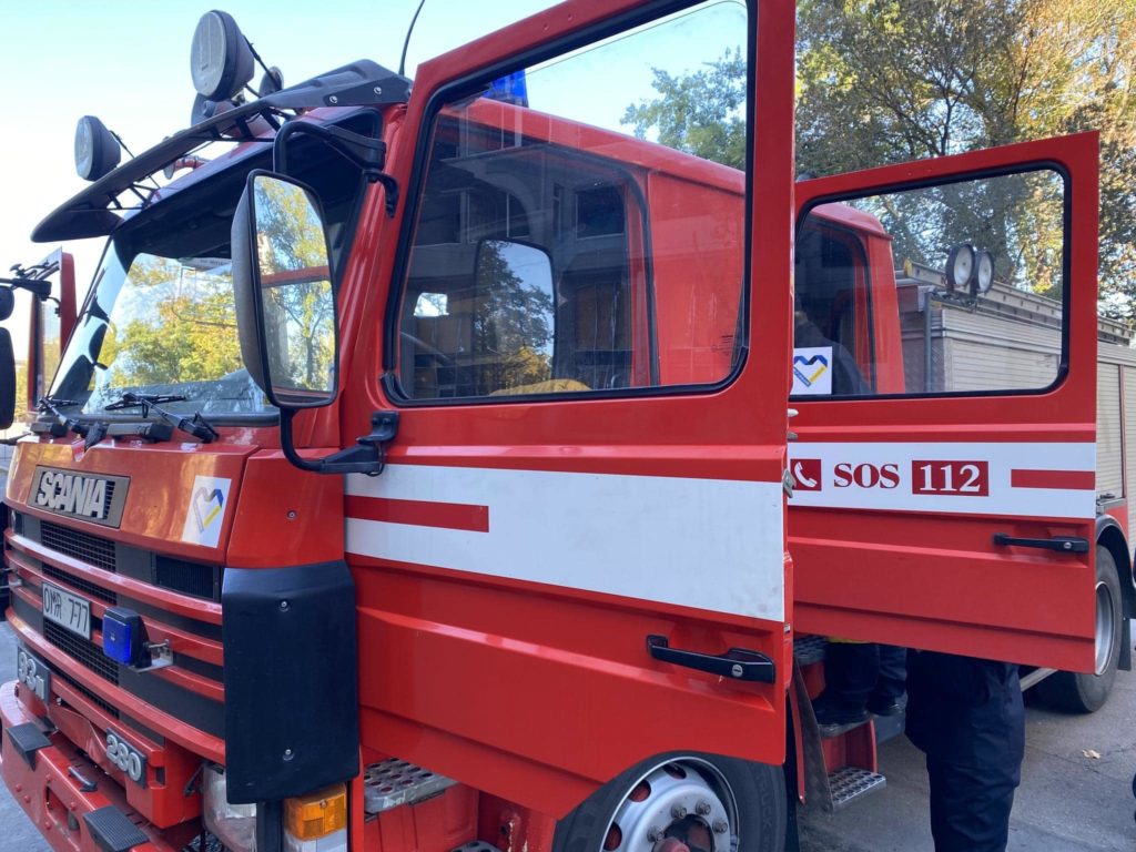 Пожежний автомобіль для Коблево і ліки для медзакладів - Миколаївщина отримала допомогу зі Швеції (ФОТО) 21