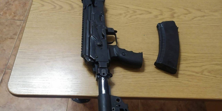 В Баштанці вночі нетверезий чоловік ходив по вулиці і стріляв з автомату (ФОТО)