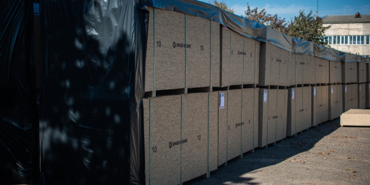 До Миколаєва надійшла партія будматеріалів від партнерів з Данії (ФОТО)