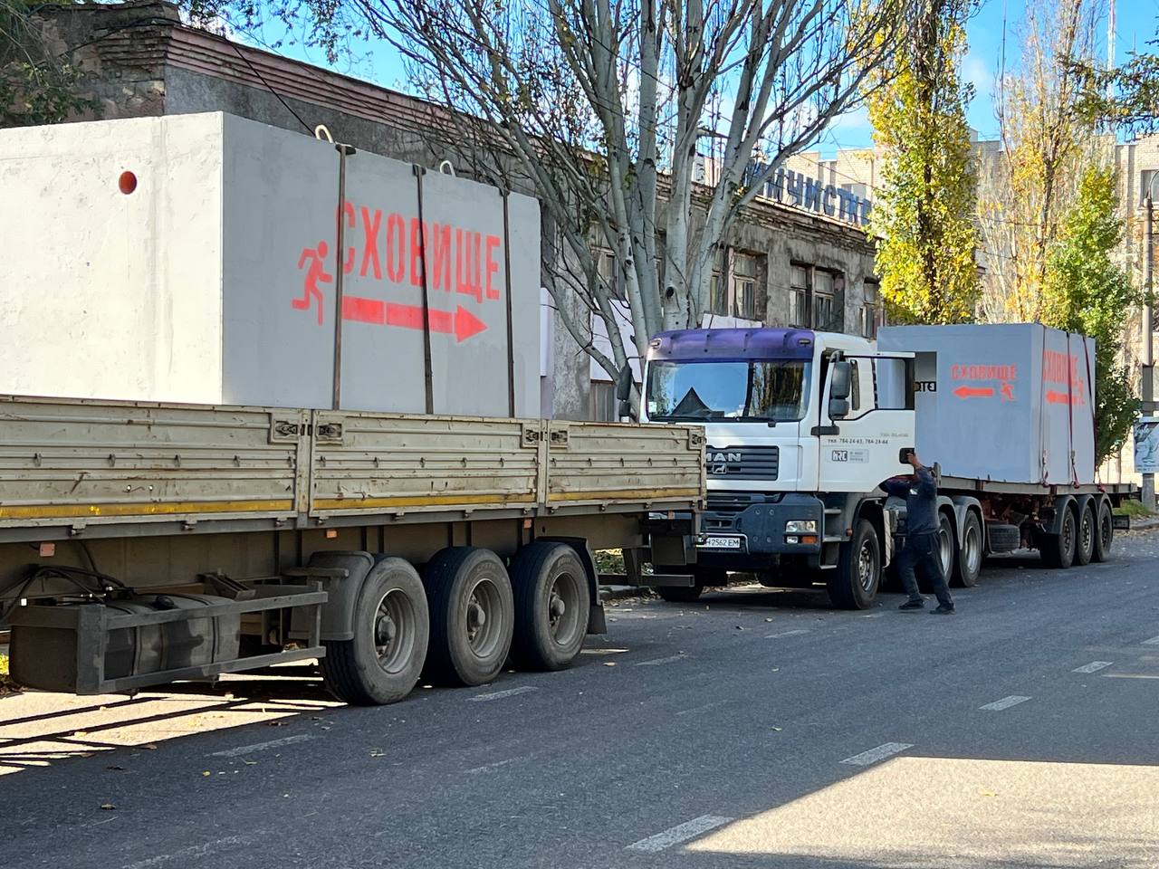 В Миколаїв їдуть ще дві зупинки-укриття (ФОТО)