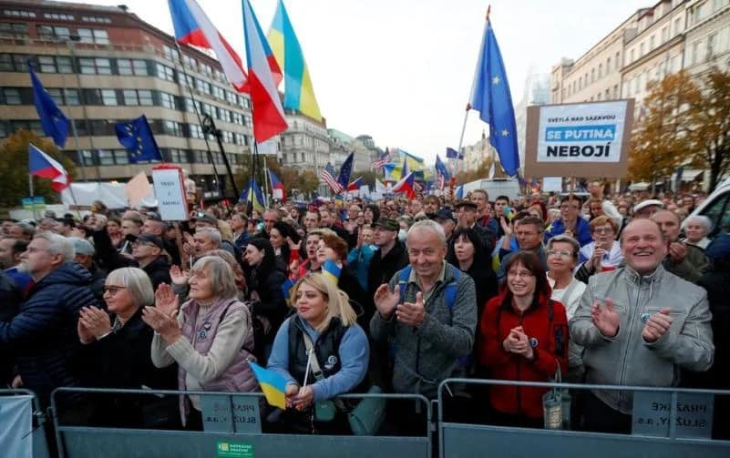 У Празі пройшла Демонстрація проти страху та ненависті – на знак солідарності з Україною (ФОТО) 5