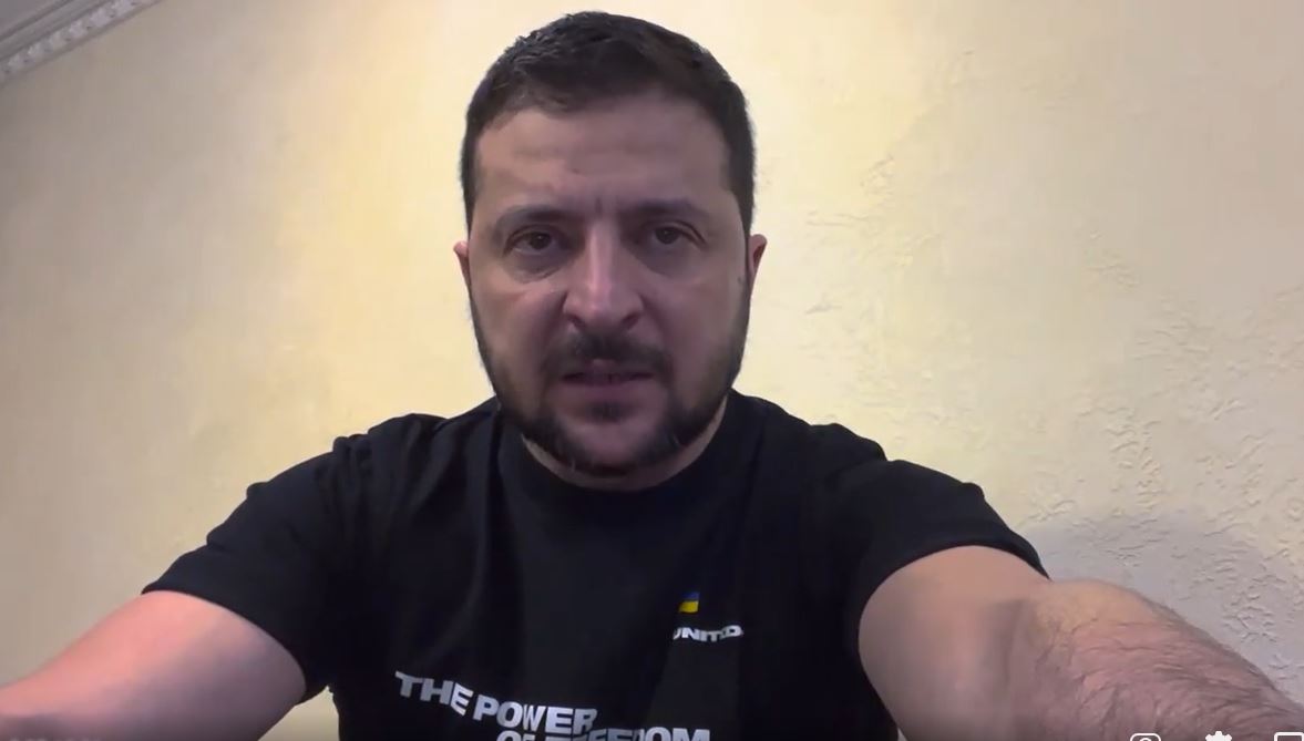 Був псевдореферендум, а тепер там наш прапор, – вечірнє звернення Зеленського (ВІДЕО)