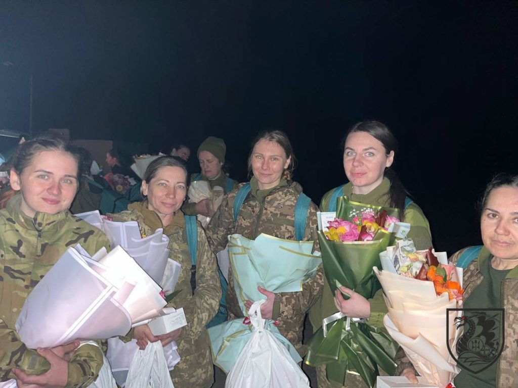 «Жіночій» обмін полоненими: повернулися 32 військовслужбовиці миколаївської бригади морської піхоти (ФОТО) 7