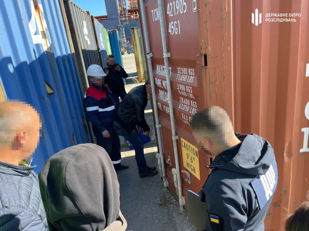 На Одеській митниці знайшли 130 контейнерів, схованих від розмитнення (ФОТО) 7