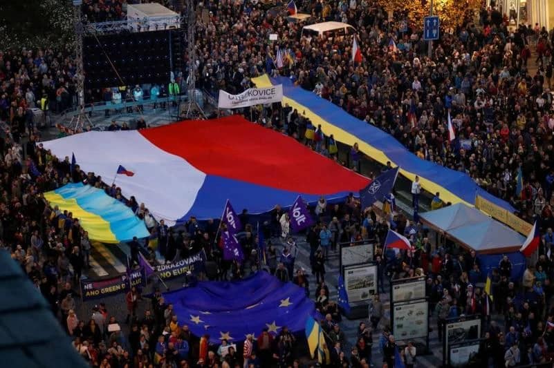 У Празі пройшла Демонстрація проти страху та ненависті – на знак солідарності з Україною (ФОТО) 7