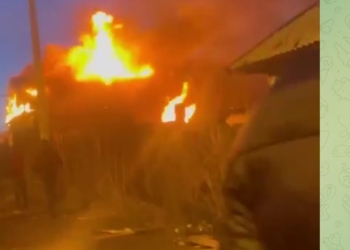 Ще один. В Іркутську на житловий будинок впав військовий літак (ВІДЕО)