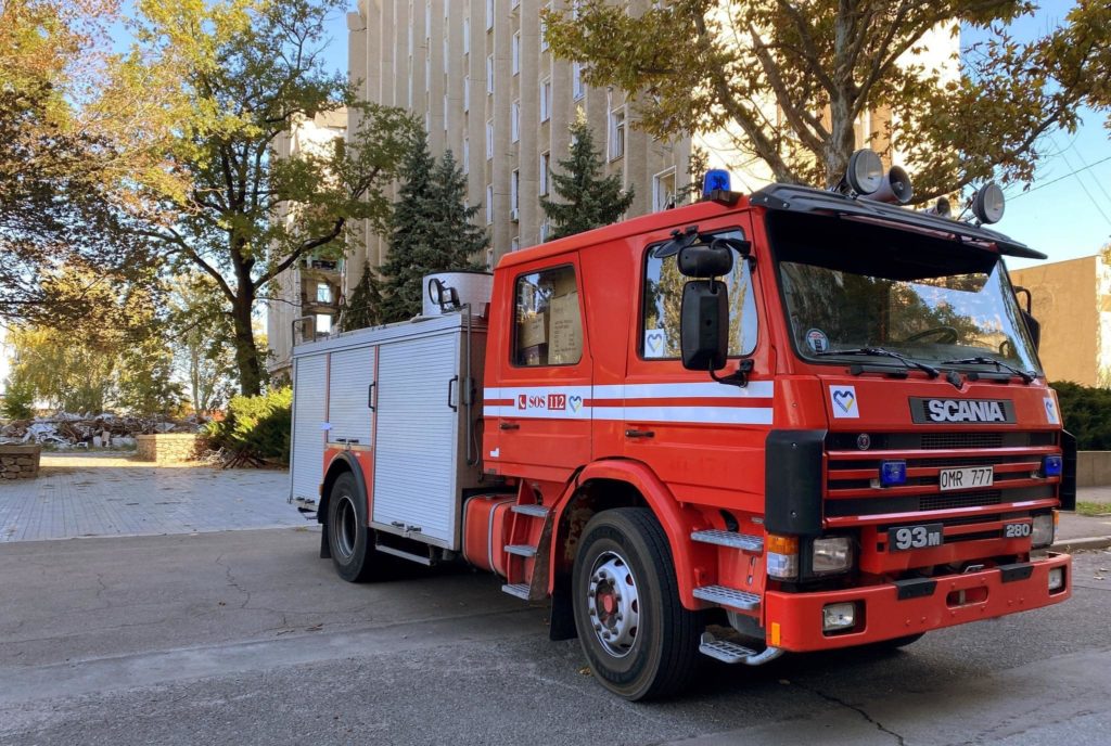 Пожежний автомобіль для Коблево і ліки для медзакладів - Миколаївщина отримала допомогу зі Швеції (ФОТО) 9