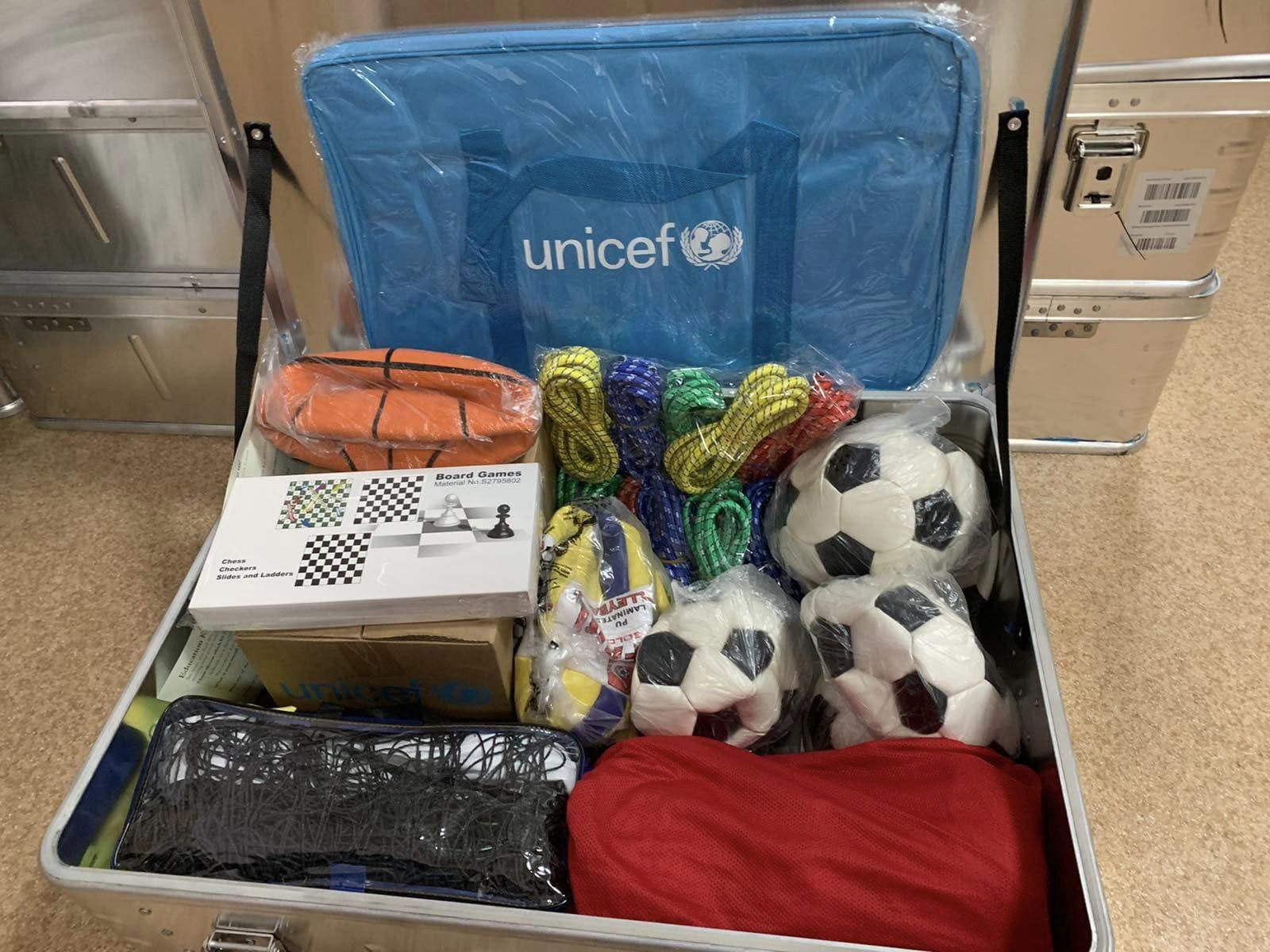 Заклади освіти Миколаєва отримали комплекти освітніх матеріалів та гігієнічні набори від ЮНІСЕФ (ФОТО)