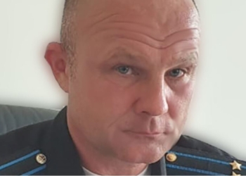 В рф на паркані знайшли тіло мертвого воєнкома. В його самогубстві сумніваються