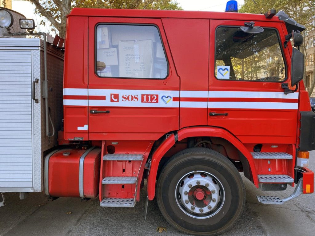Пожежний автомобіль для Коблево і ліки для медзакладів - Миколаївщина отримала допомогу зі Швеції (ФОТО) 13