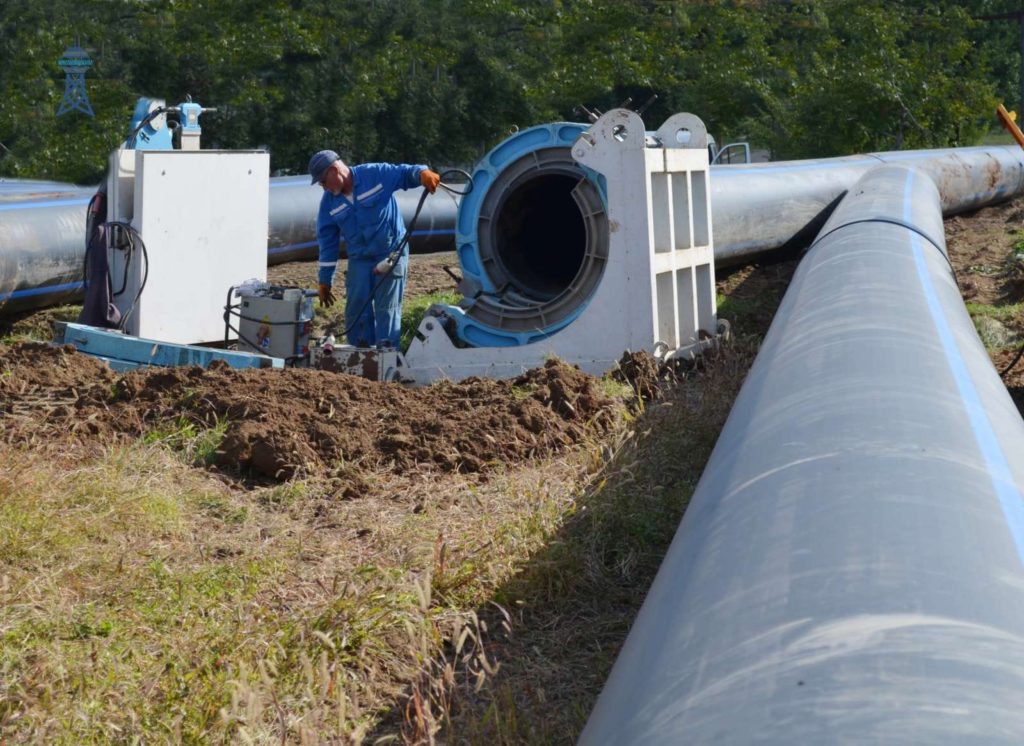 Ремонтні роботи на водопровідній мережі в Миколаєві ще продовжуються. Але «Миколаївводоканал» обіцяє впоратись до вечора (ФОТО, ВІДЕО) 16