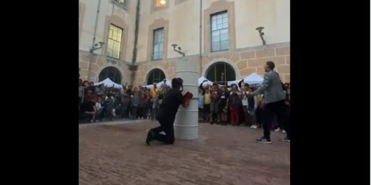 В Іспанії на фестивалі науки під час експерименту вибухнула ємність з азотом – 18 постраждалих, з них 10 – діти (ВІДЕО)