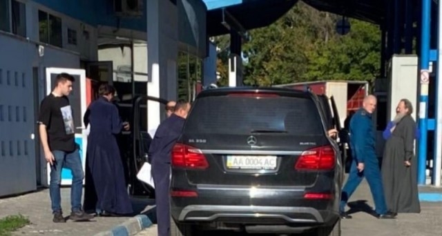 Настоятель Киево-Печерскої Лаври митрополит Павло був затриманий на кордоні на спробі вивезти церковні цінності (ФОТО)