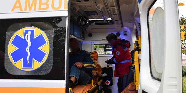 В Миколаєві чоловік наштрикнувся на паркан. Ця та інші НС за добу (ФОТО)