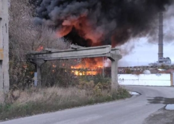 В Бєлгороді знову горить. Там кажуть, наші поцілили в лакофарбовий завод (ФОТО, ВІДЕО)