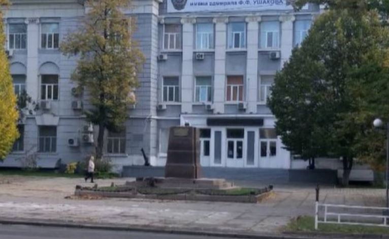 Рашисти в Херсоні вкрали пам’ятники Суворову і Ушакову, обіцяли і кістки Потьомкіна викопати (ФОТО)