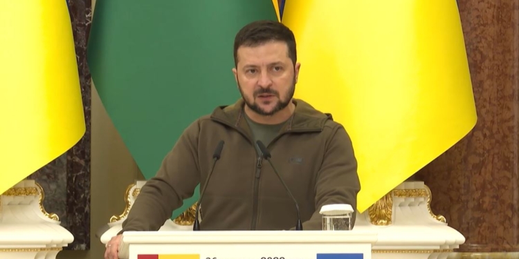 Президент Гвінеї-Бісау привіз з Москви пропозицію “налагодити мости”. Зеленський відповів (ВІДЕО)