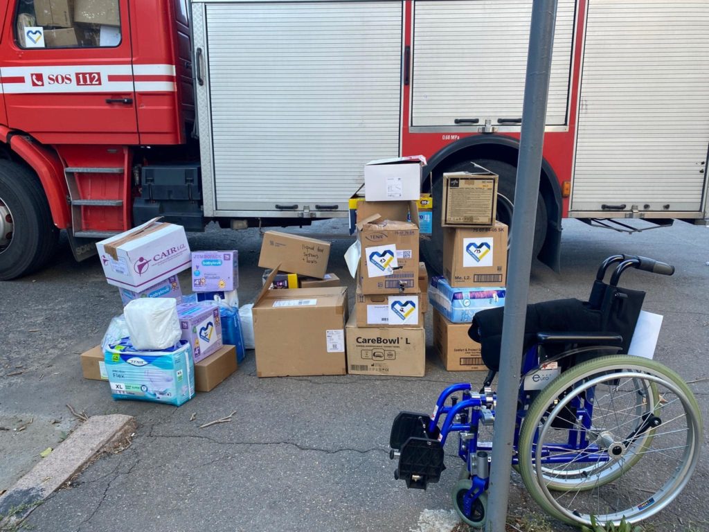 Пожежний автомобіль для Коблево і ліки для медзакладів - Миколаївщина отримала допомогу зі Швеції (ФОТО) 17
