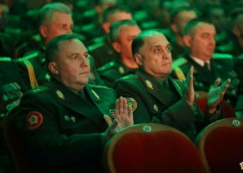 Лукашенко почав приховану мобілізацію, він все ще розраховує на перелам у війні – тепер у листопаді