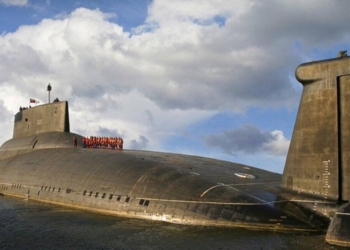 Російський атомний підводний човен “Бєлгород” знайшовся в Арктиці (ФОТО)