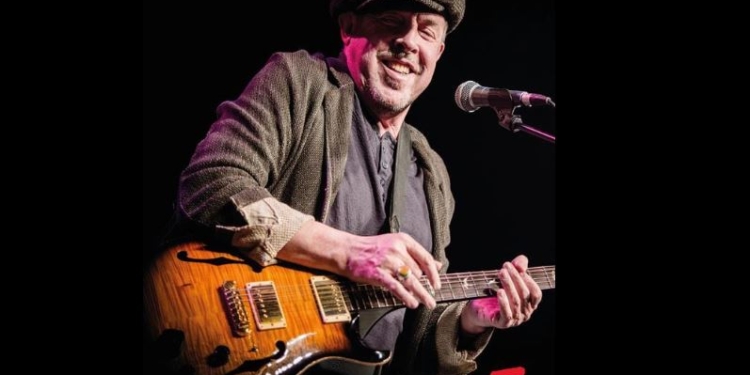 “Я расскажу вам про страну, где в храм пустили сатану, на гибель сына гонит мать, а поп велит вам убивать”, – Макаревич заспівав про сучасну росію (ВІДЕО)