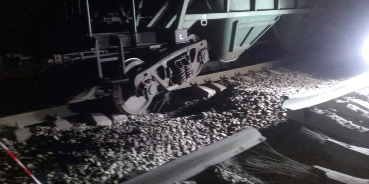 На Брянщині невідомі підірвали колію, якою перевозять військових в Білорусь (ВІДЕО)