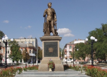 Пам’ятник Потьомкіну в Херсоні теж поцупили – слідом за Суворовим і Ушаковим (ФОТО)