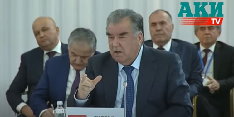 Президент Таджикістану висловив претенціх путіну: “Так, ми малі народи, але в нас є історія, культура, ми хочемо, щоб нас поважали” (ВІДЕО)