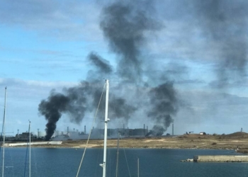 Вибухи в Севастополі. Можливе ураження “Адмірала Макарова” і ще декількох кораблів (ФОТО, ВІДЕО)