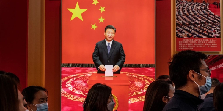 Третій строк імператора Сі. “Безхмарне майбутнє для одного і похмуре для всіх інших”