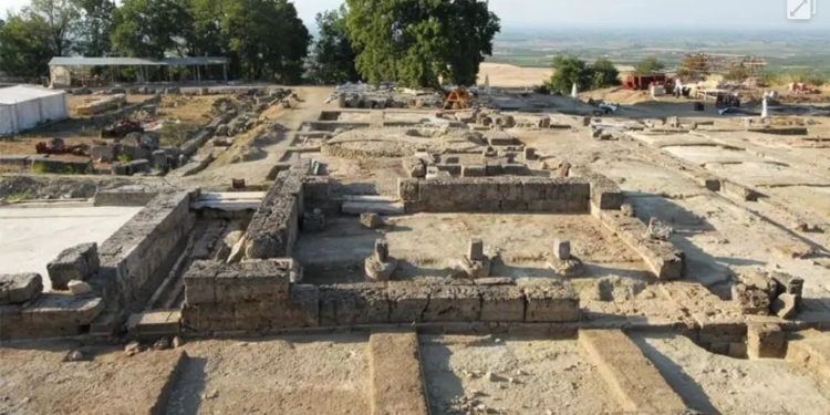 В Турції вчені розшифрували 1800-річний мармуровий напис – виявилось, це скарга “на податкову”