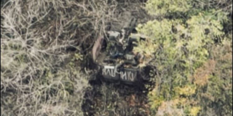 Голі-босі рашисти на Херсонщині крадуть і гинуть, наші знищили 2 склади і переправу з технікою, – Генштаб