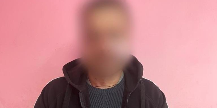 На Миколаївщині 33-річний чоловік вдерся з ножом до сусідів – нападника затримали, господарі будинку в лікарні (ФОТО)