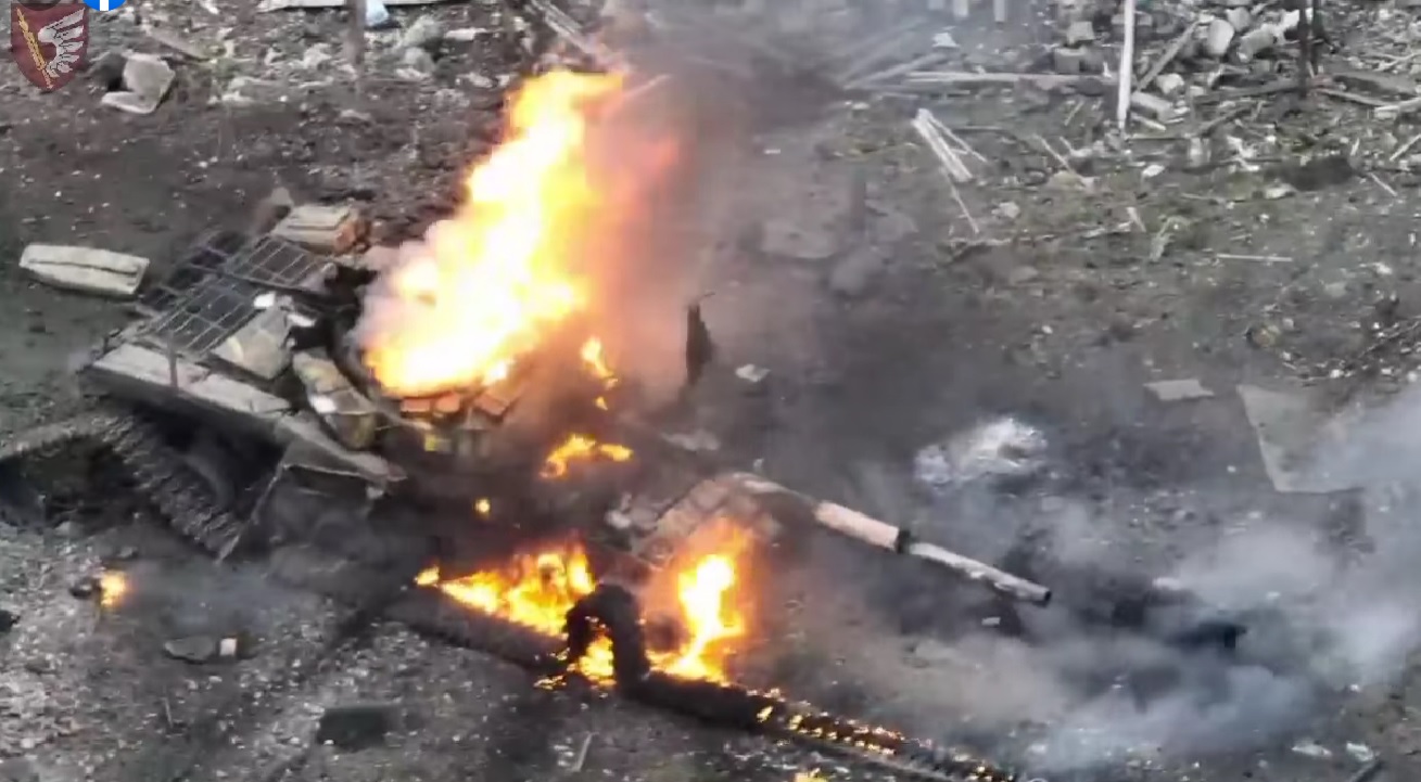 Миколаївські десантники зірвали спроби штурму своїх позицій, знищивши танк окупантів (ВІДЕО)