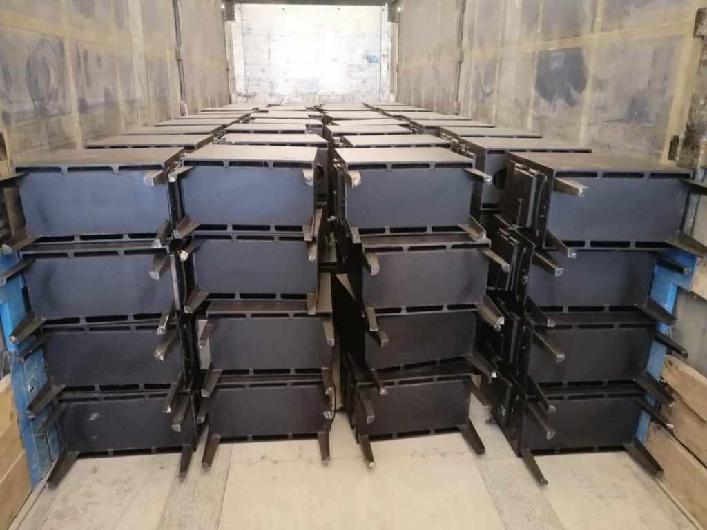 На Миколаївщині почали роздачу понад 5000 мобільних металевих булер'янів та "буржуйок" (ФОТО) 1