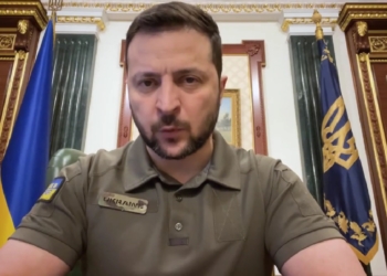 «Треба поставити терориста на місце!» – Зеленський про масований ракетний удар по Україні і російські ракети в Польщі (ВІДЕО)