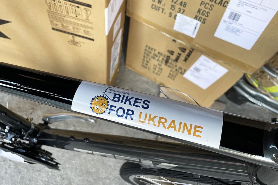 Волонтери Миколаєва отримали з Нідерландів 50 велосипедів (ФОТО) 1