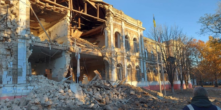 Внаслідок нічної ракетної атаки росіян по Миколаєву загинула літня жінка – мер (ФОТО)