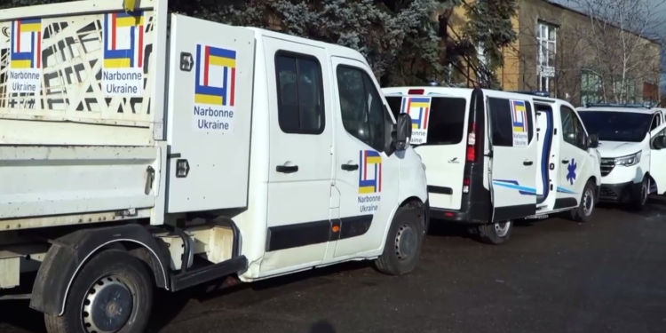 «Швидкі допомоги», багатофункціональне авто та медикаменти, теплий одяг і продукти харчування: Миколаїв отримав допомогу від іноземних партнерів (ВІДЕО)