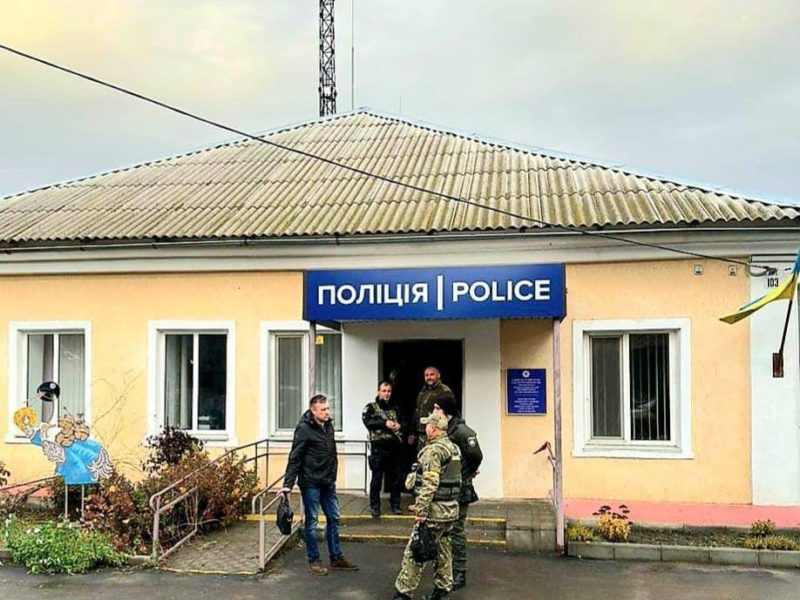 В звільненій від росіян Снігурівці на Миколаївщині поліція вже зареєструвала 175 правопорушень, вчинених окупантами (ФОТО)